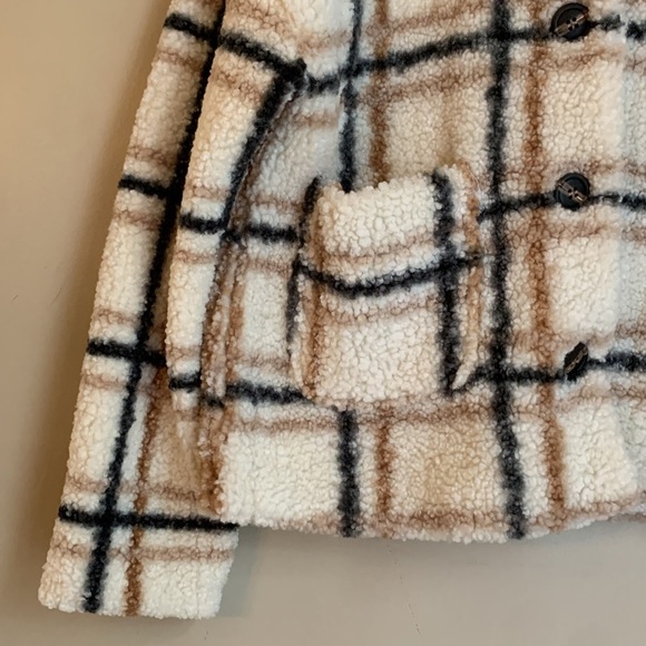 Stoosh Teddy Plaid Sherpa Jacket - Size medium fall coat
Boho coastal - Picture 2 of 6